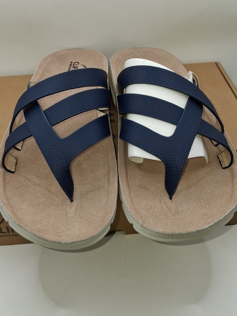 cliffs by white mountain sandals Bertina Dark Blue Size 10 NIB - Picture 3 of 9